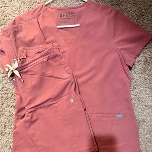 FIGS V-neck Scrub Set in Dusty Rose (mauve)